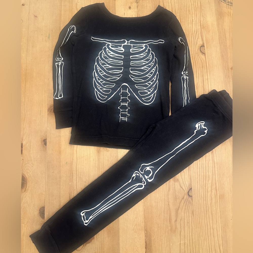 Black Skeleton Glow in the Dark Halloween Pajama Set